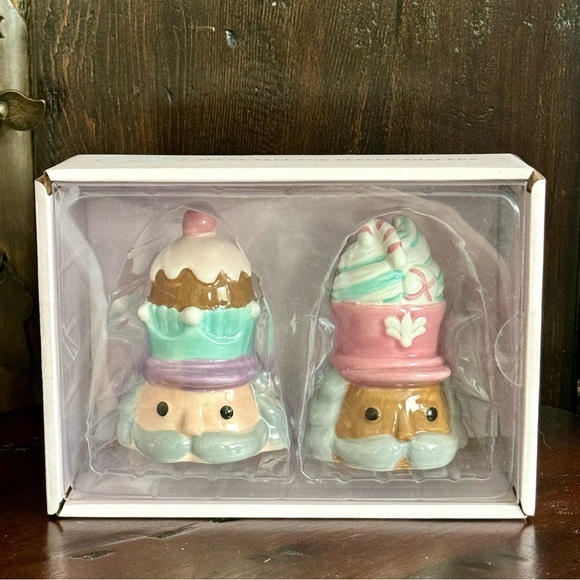 Peppermint & Pine Pastel Nutcrackers Ceramic Christmas Salt & Pepper Shaker Set - Picture 1 of 6